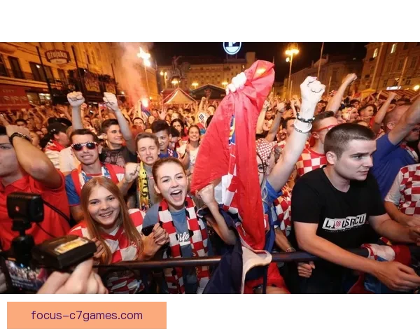 世界杯预选赛精彩纷呈 各大球队争夺激烈赛程引发球迷热议