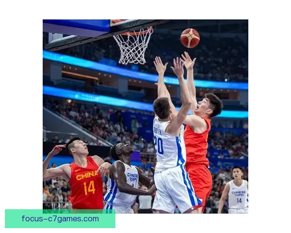 中国男篮连胜冲击亚洲赛场，年轻球员表现引发热议